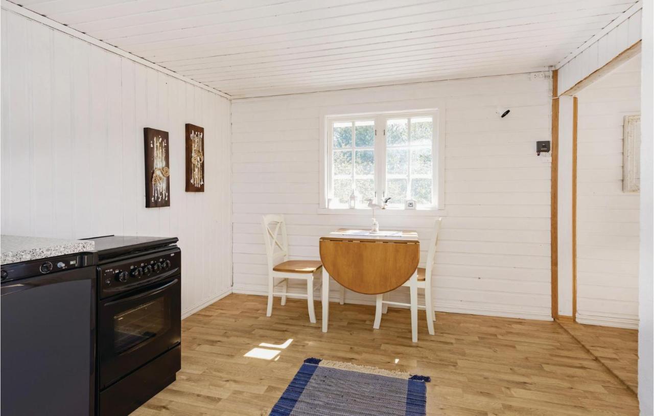 Studio Holiday Home In Ålesund Extérieur photo